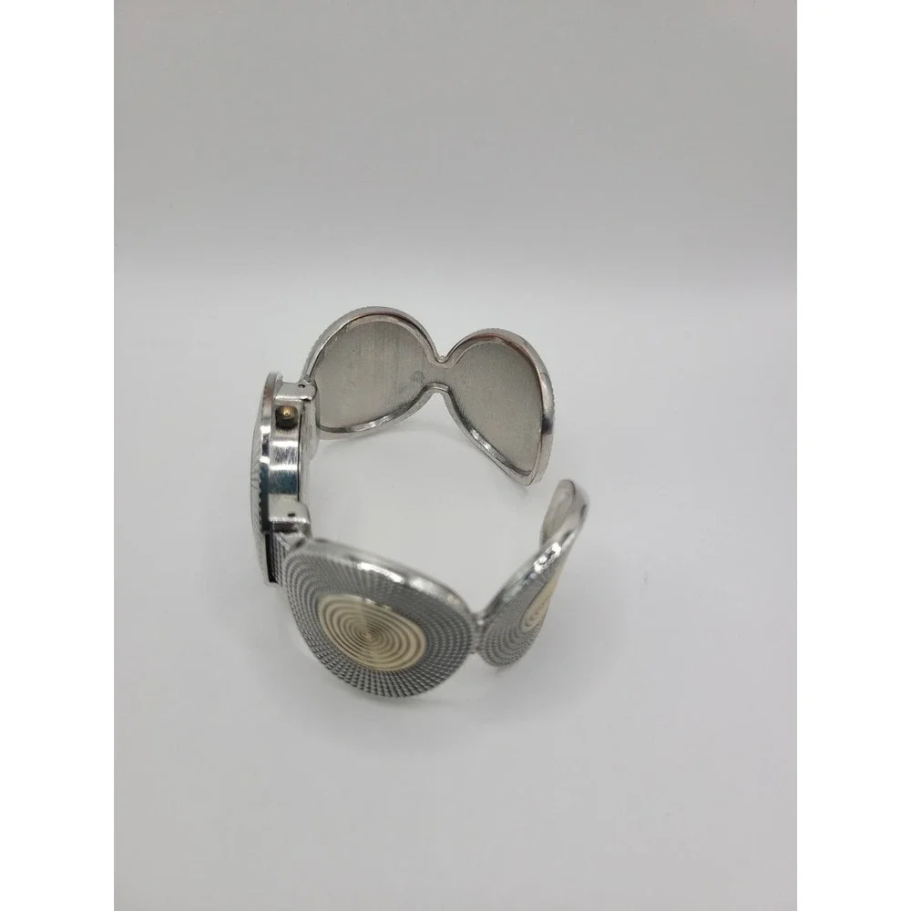 Geneva Silver Tone Cuff‎ Bangle Quartz Watch White Dial Textured Hinged Bracelet